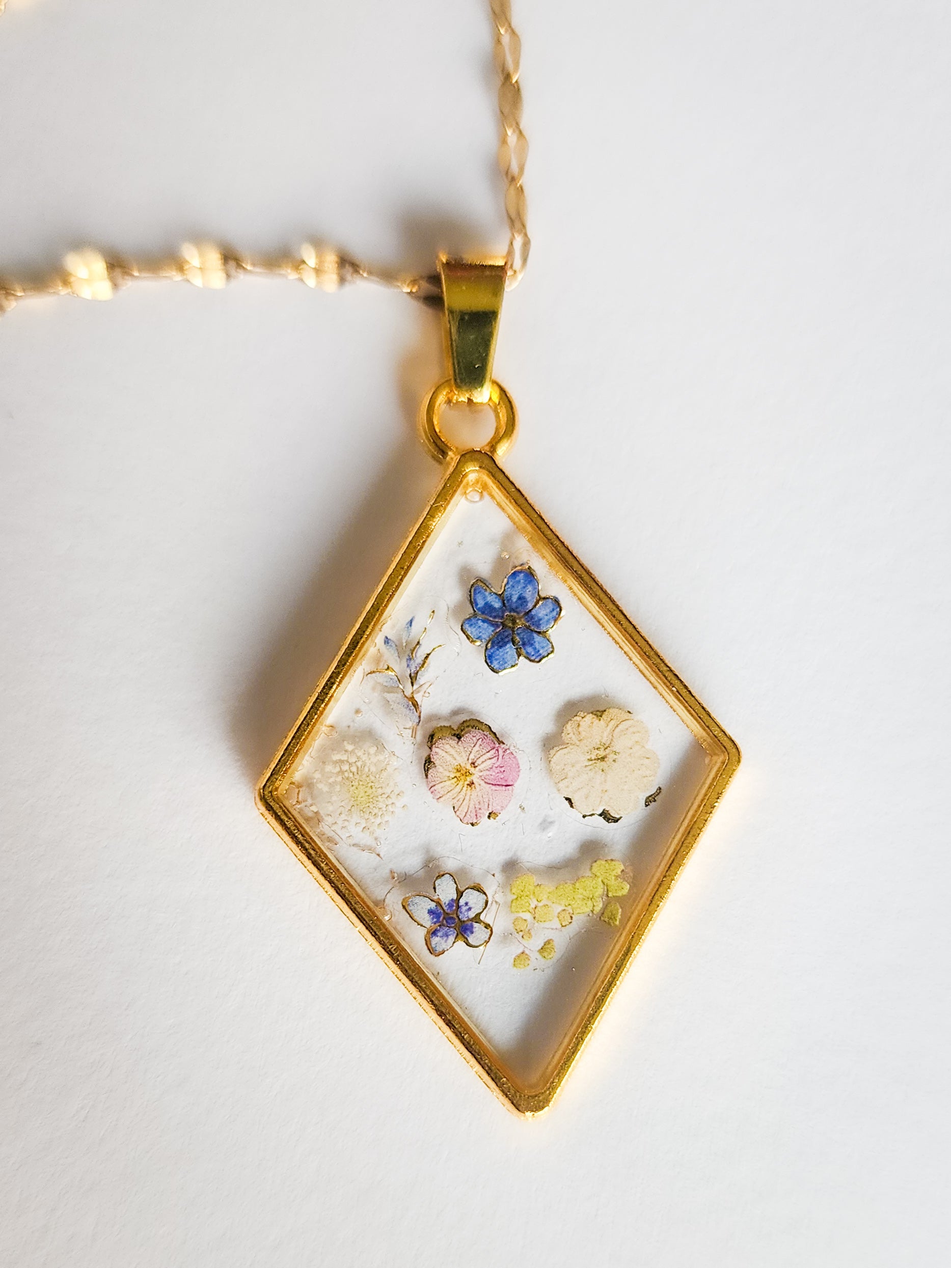 Petals in Diamond - Necklace | Wildflower Collection
