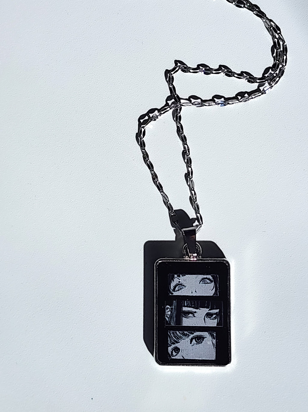 Shadows - Necklace - Pretty Little nightmares